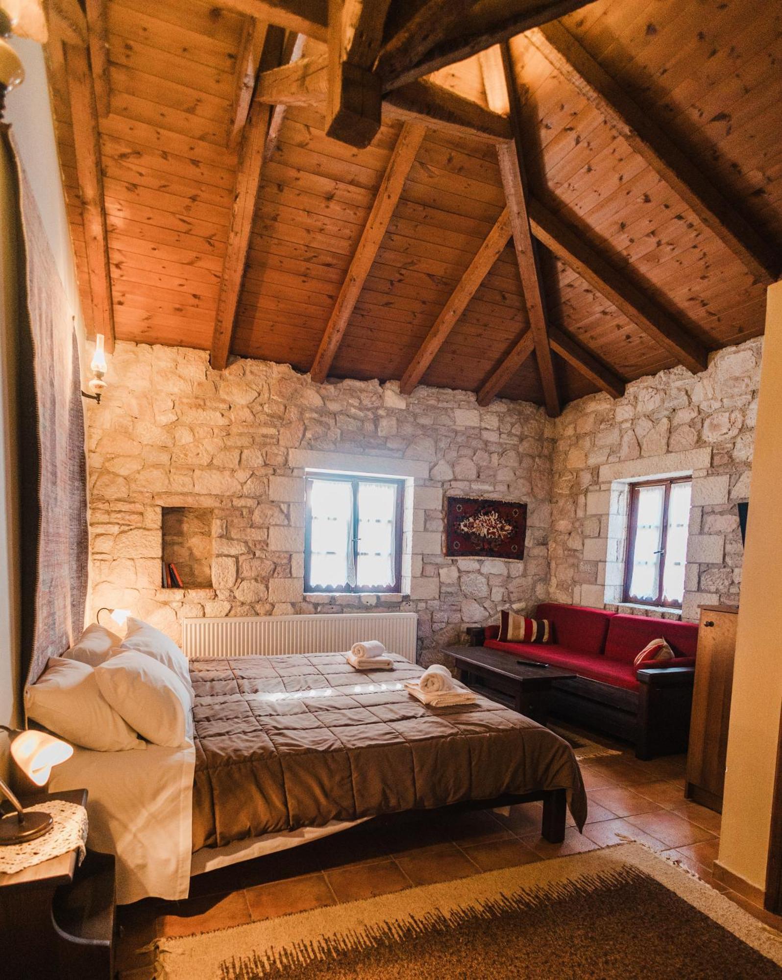 Guesthouse Armakas Kalavryta Ngoại thất bức ảnh