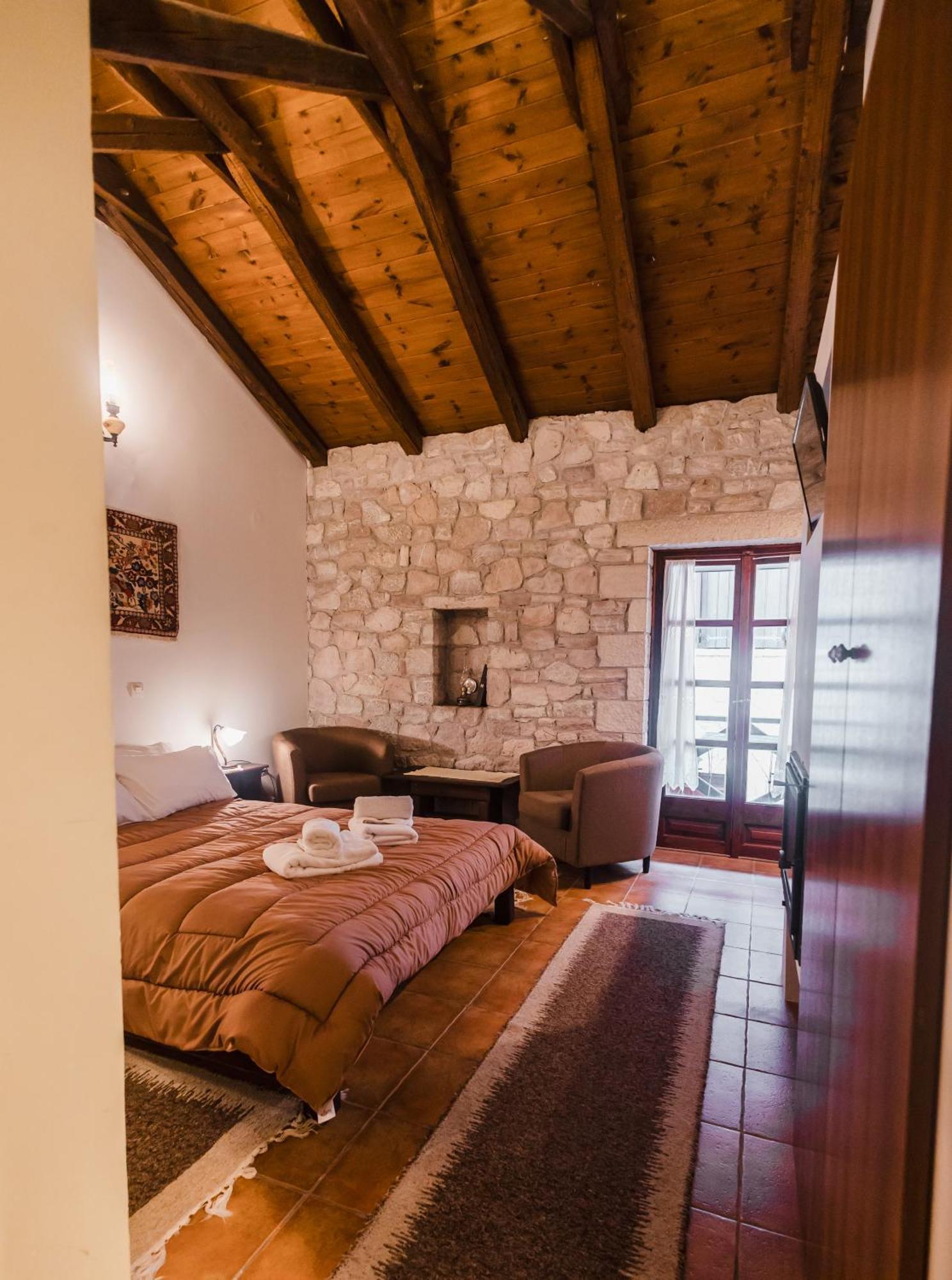 Guesthouse Armakas Kalavryta Ngoại thất bức ảnh